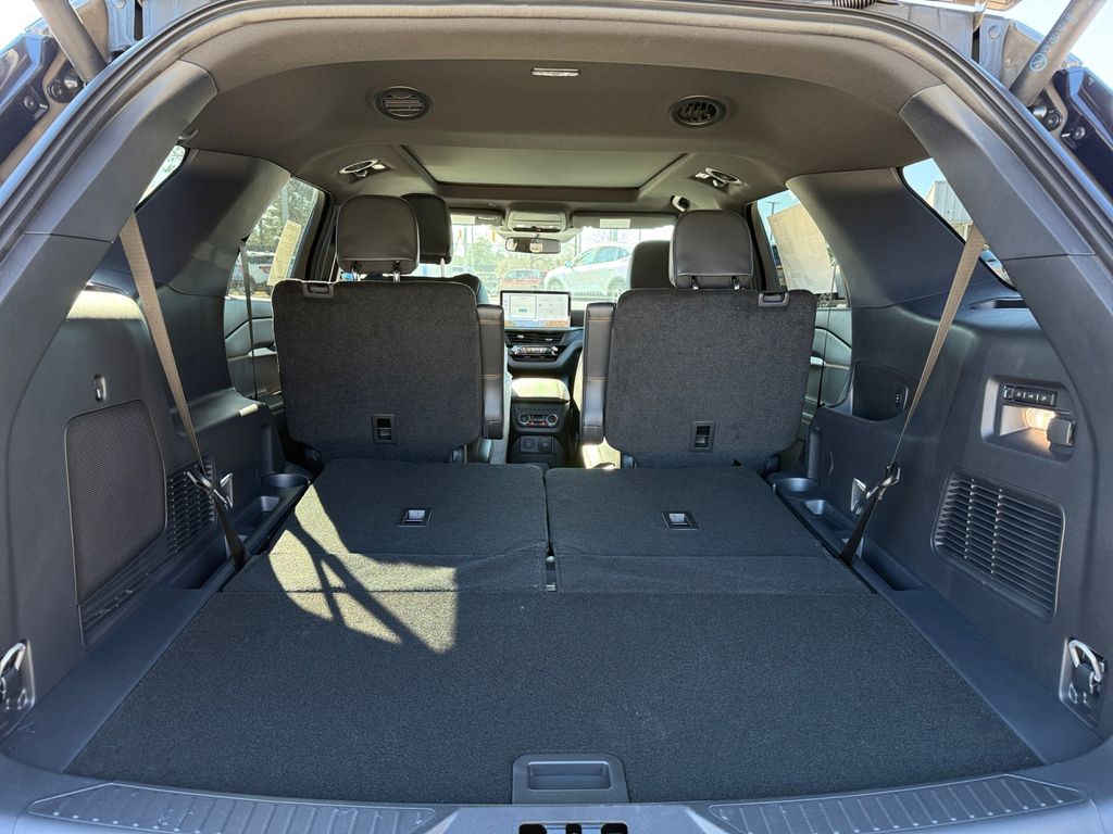 2026 Ford Explorer Tremor - Photo 23