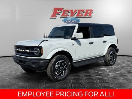 2026 Ford Bronco Outer Banks SUV
