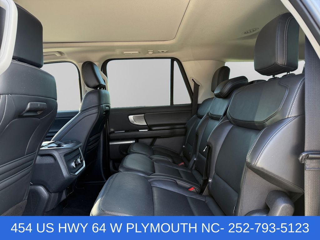 2025 Ford Expedition Platinum - Photo 13