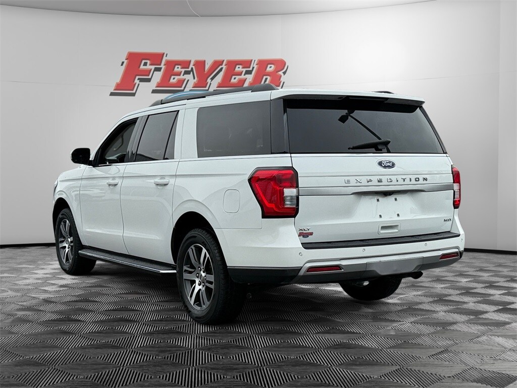 2023 Ford Expedition MAX XLT photo 2