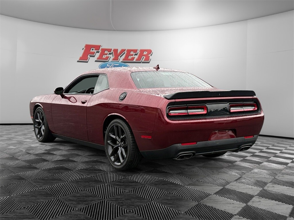 2022 Dodge Challenger R/T photo 3