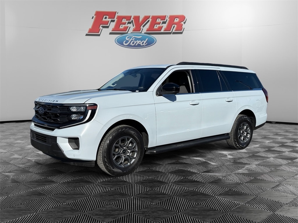 2025 Ford Expedition Active's photo