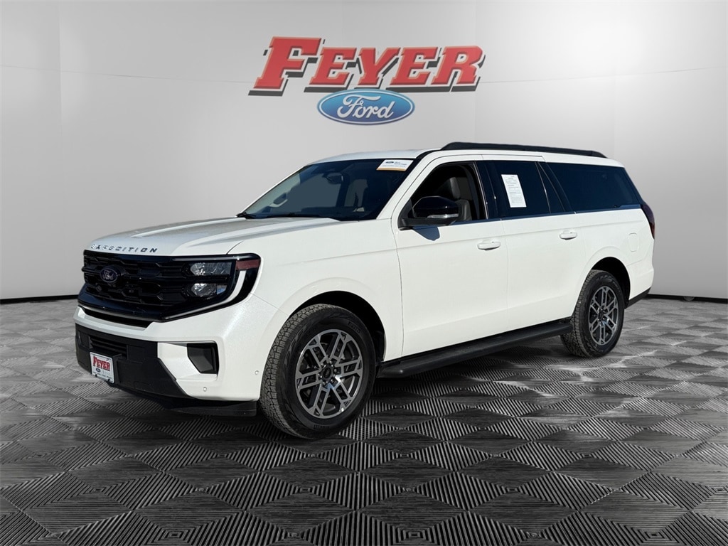 2025 Ford Expedition Active's photo