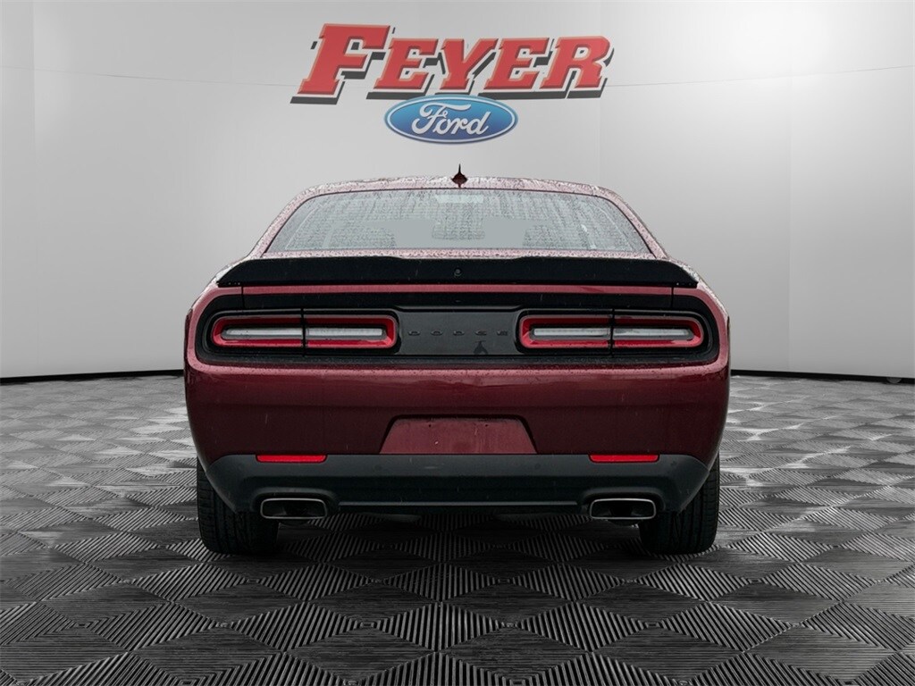 2022 Dodge Challenger R/T photo 4