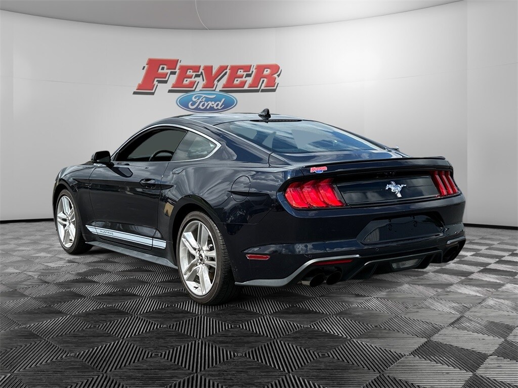 2021 Ford Mustang EcoBoost Premium photo 3