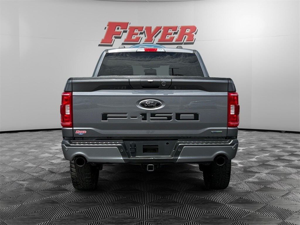 2023 Ford F-150 XLT photo 2