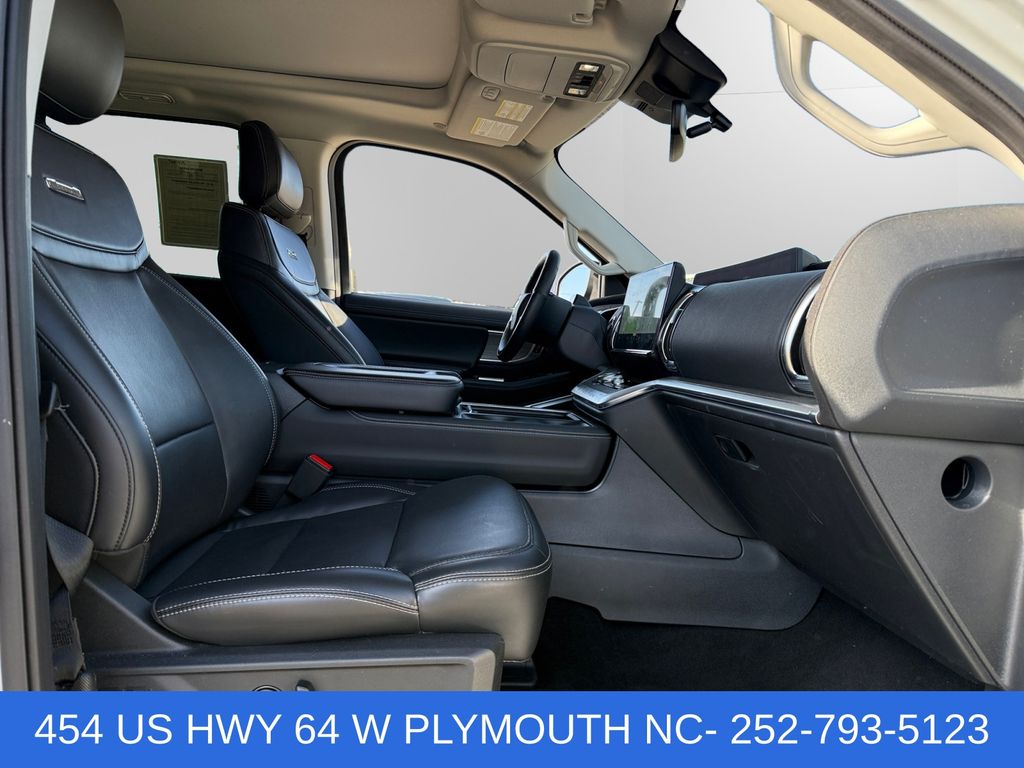 2025 Ford Expedition Platinum - Photo 15