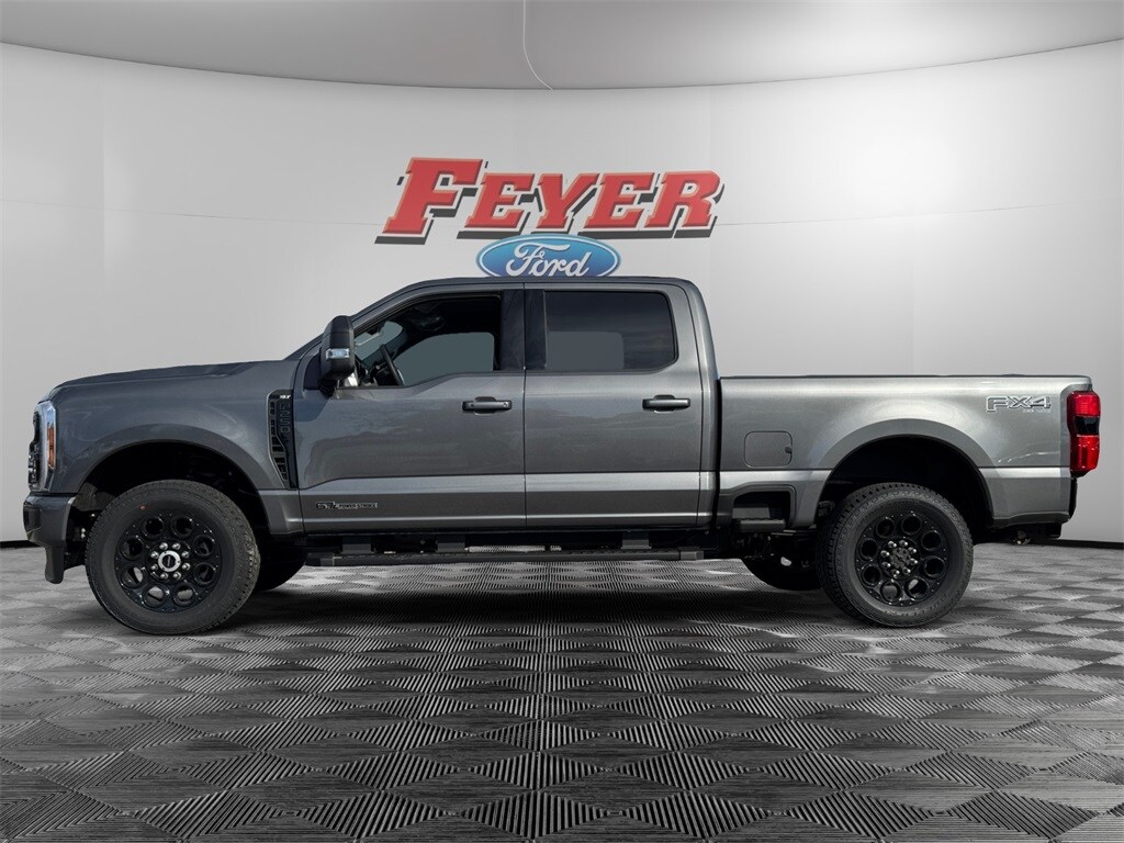 2025 Ford F-250 XLT photo 4