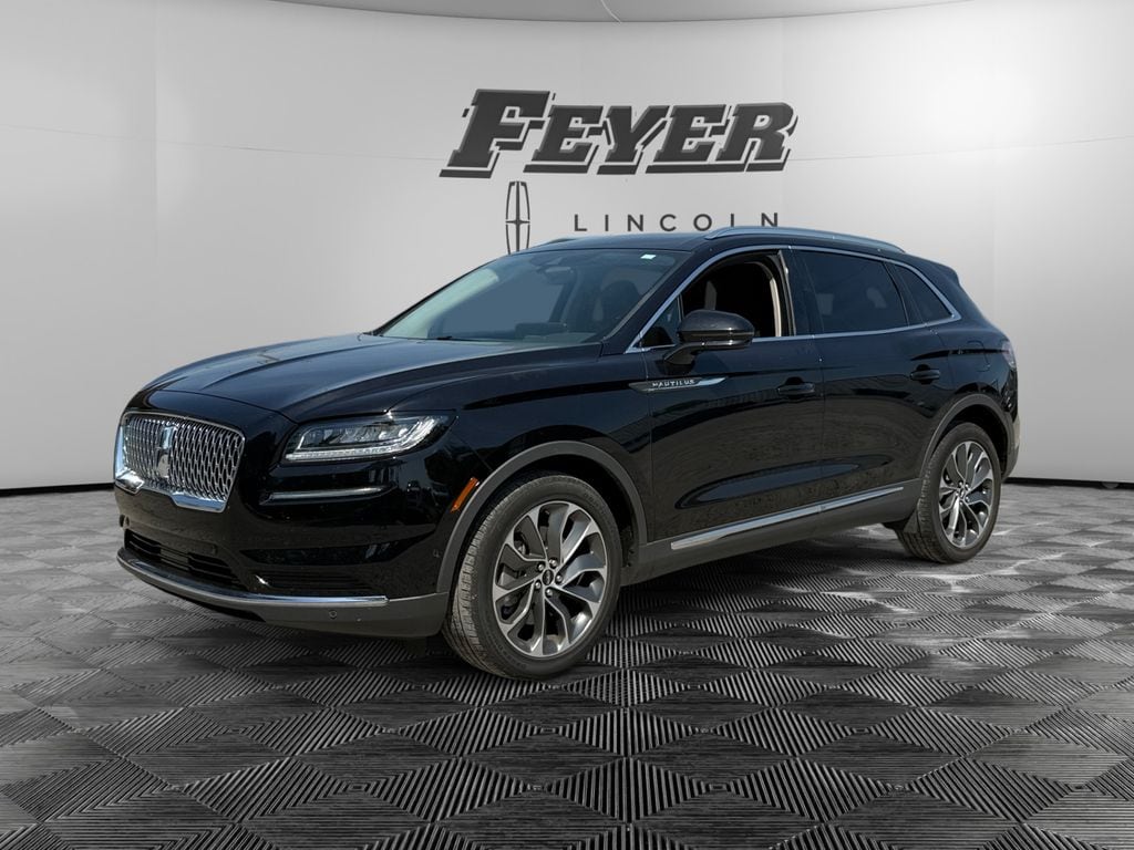 2023 Lincoln Nautilus Reserve FWD's photo