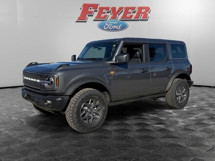 2025 Ford Bronco Badlands SUV