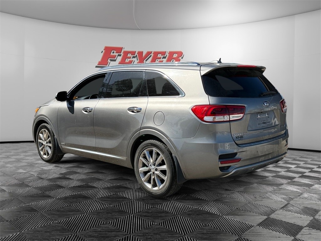 2017 Kia Sorento SX Limited photo 3