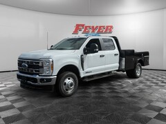 2026 Ford Super Duty F-350 XL w/Knapheide Service Body Chassis