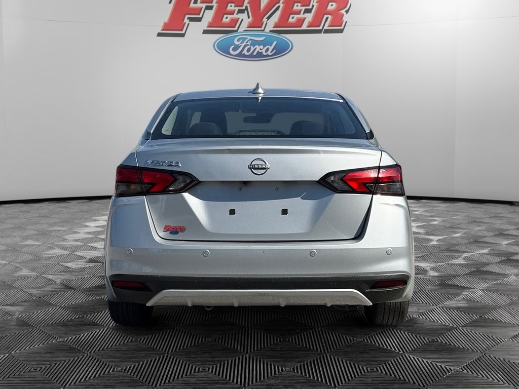 Certified 2025 Nissan Versa 1.6 SV Sedan