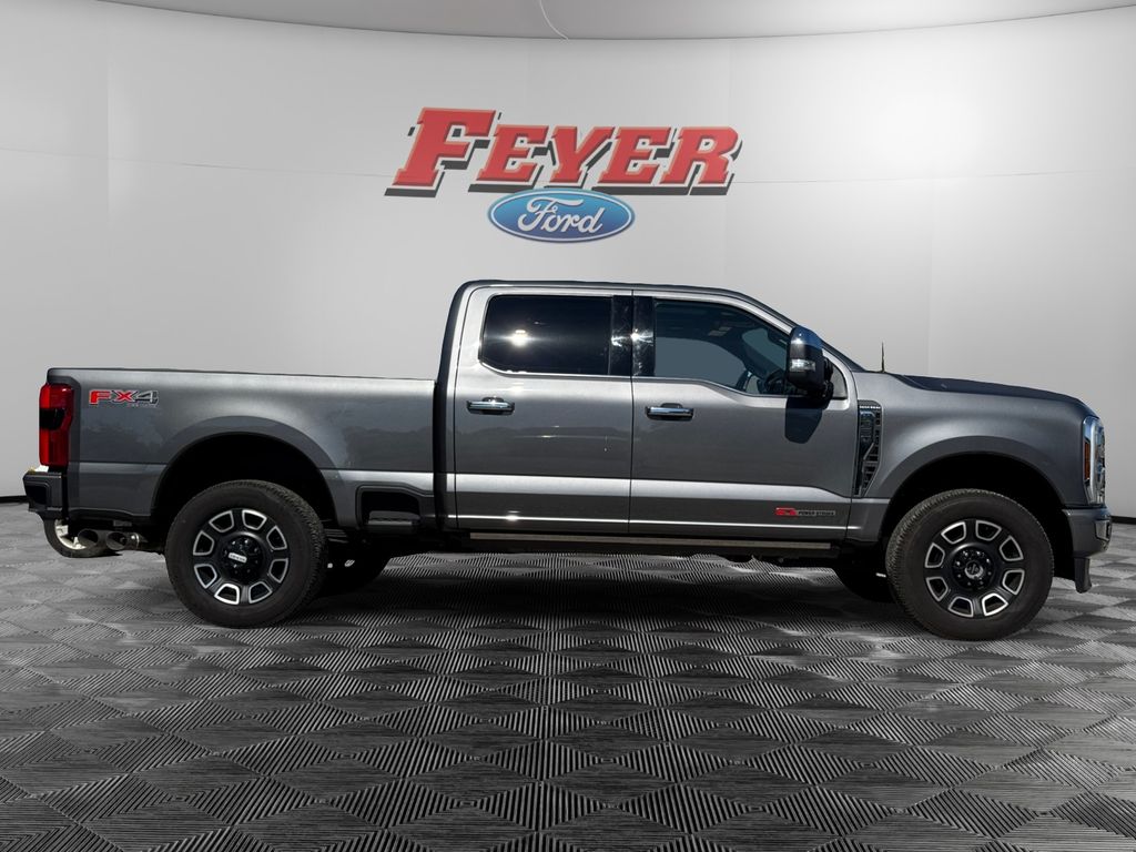 2024 Ford F-350 Super Duty Platinum - Photo 8