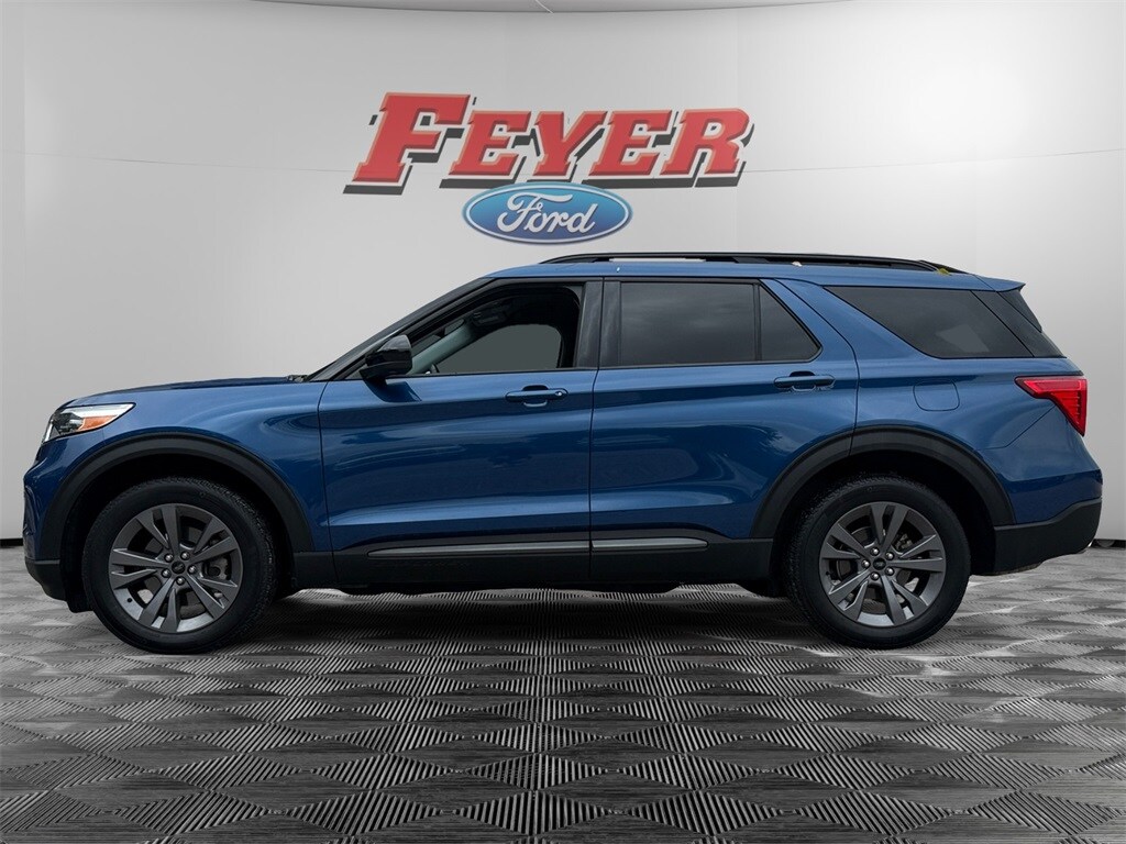 2022 Ford Explorer XLT photo 2