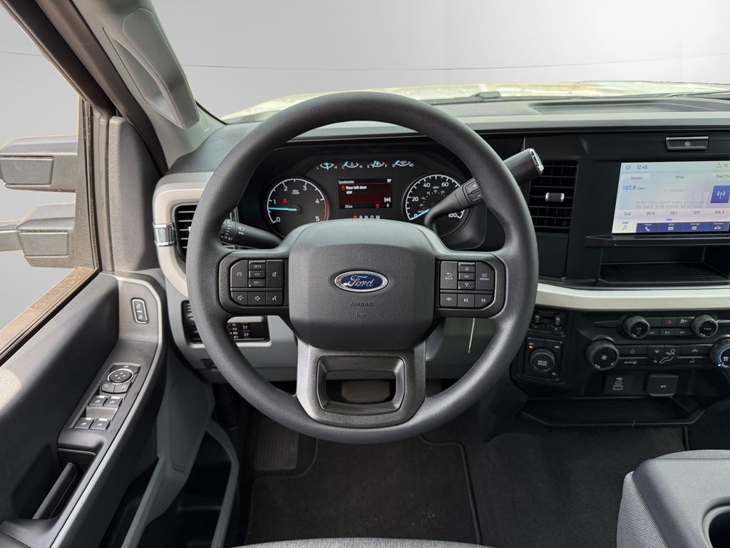 2026 Ford F-350 Super Duty XL - Photo 10