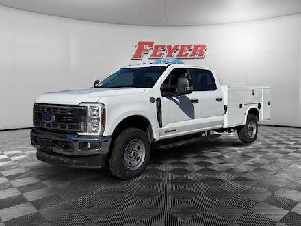 2026 Ford Super Duty F-350 XL w/Knapheide Service Body Chassis