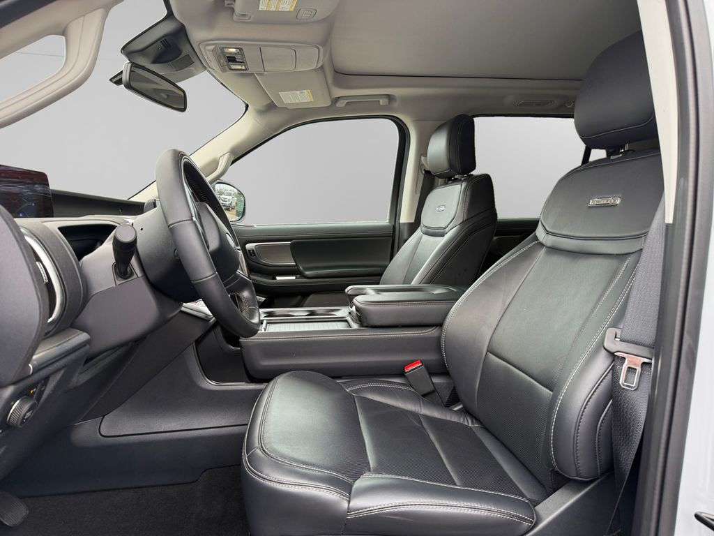 2025 Ford Expedition Platinum - Photo 13