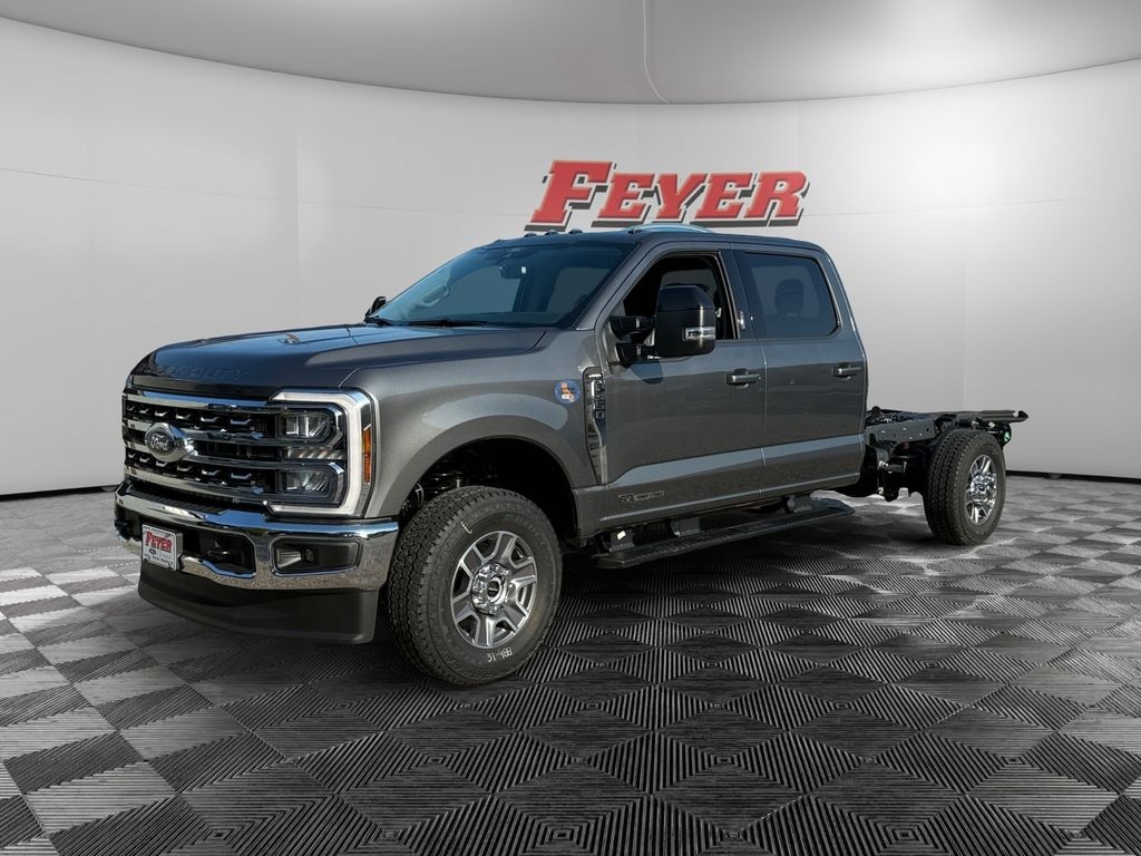 New 2026 Ford Super Duty F-350 Lariat Chassis