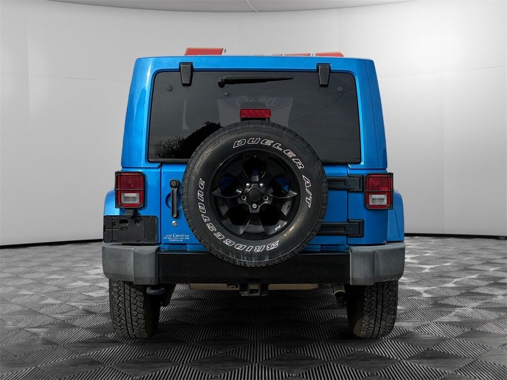2015 Jeep Wrangler Unlimited Sahara Altitude photo 3