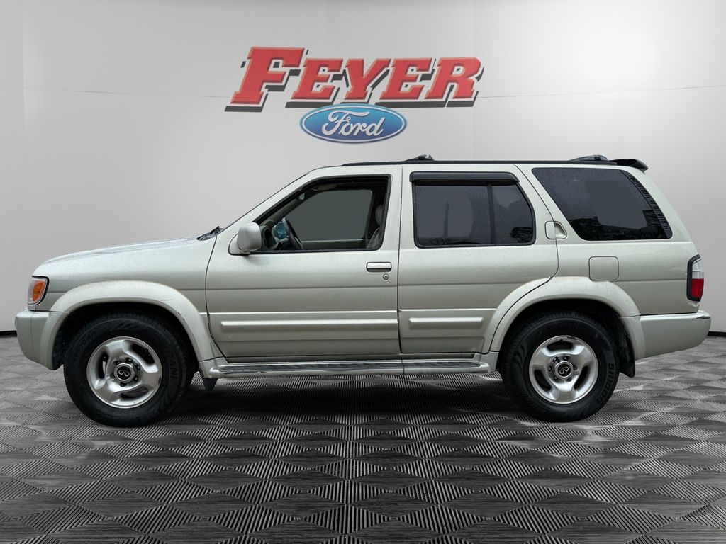 Used 2000 INFINITI QX3 Base with VIN JNRAR07Y1YW081024 for sale in Williamston, NC