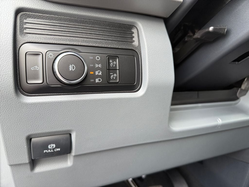 2026 Ford F-350 Super Duty XL - Photo 17