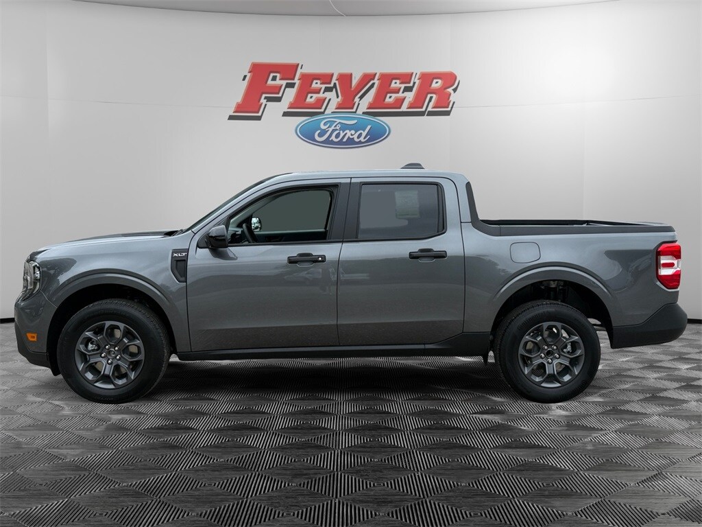 2025 Ford Maverick XLT photo 2