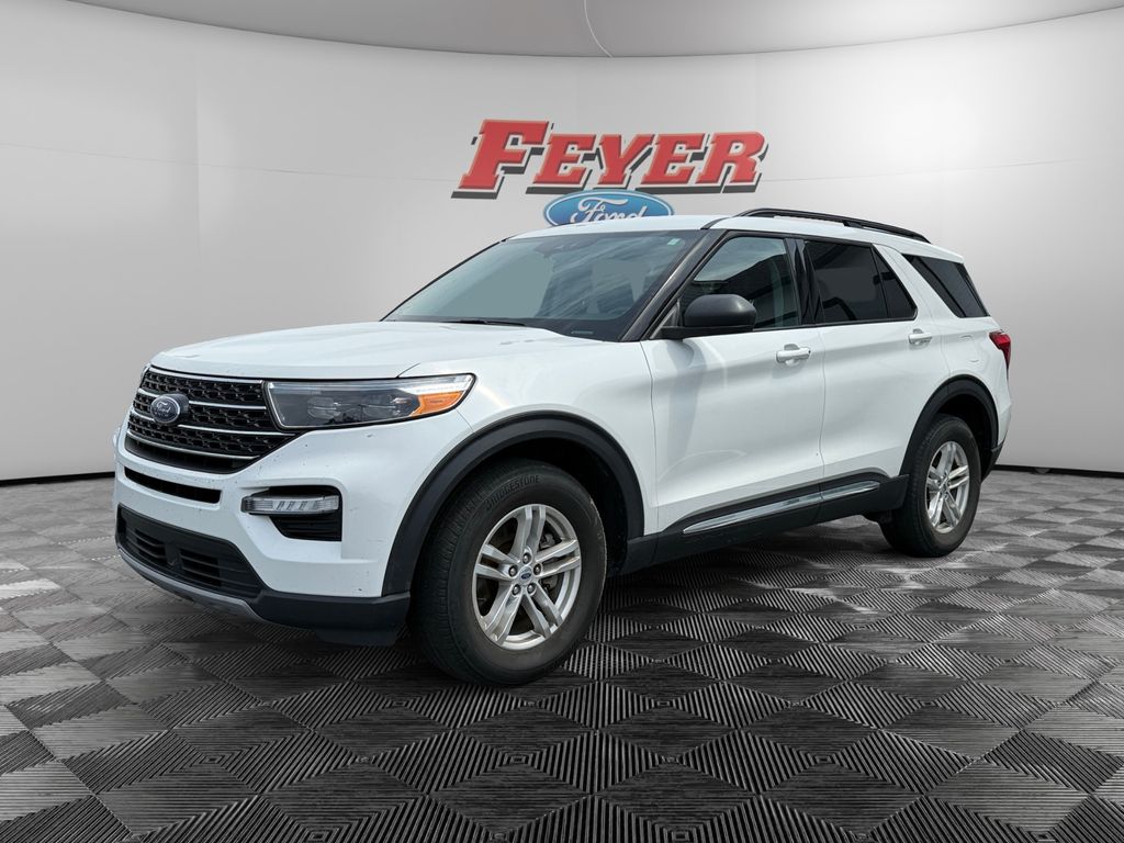 2022 Ford Explorer XLT 4WD's photo