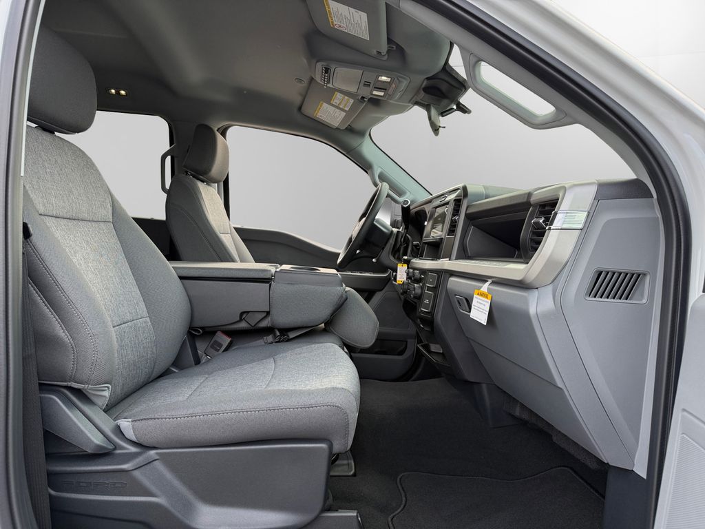 2026 Ford F-350 Super Duty XL - Photo 14