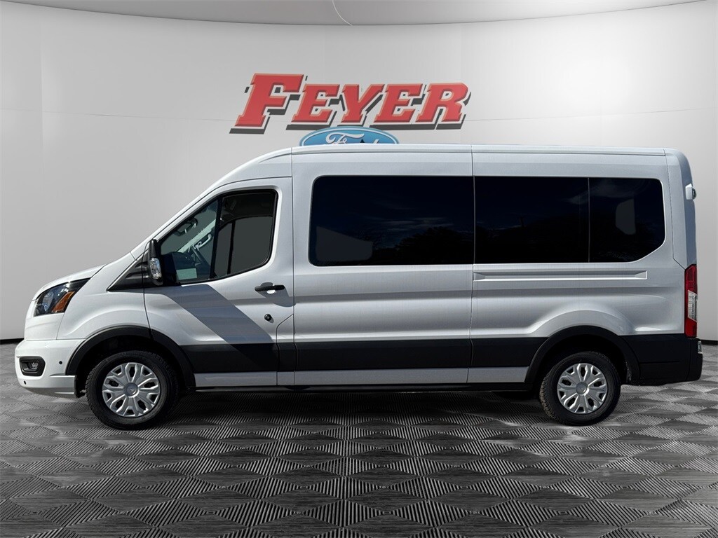 2024 Ford Transit XLT photo 4