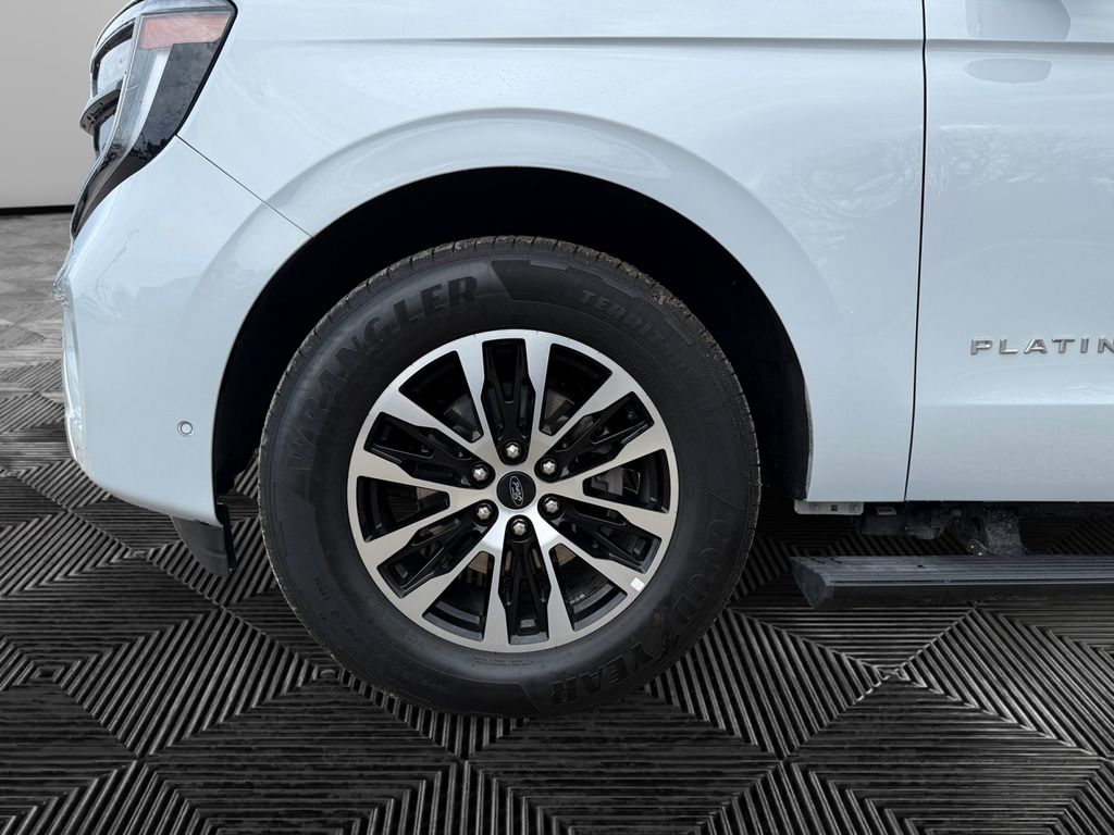 2025 Ford Expedition Platinum - Photo 9