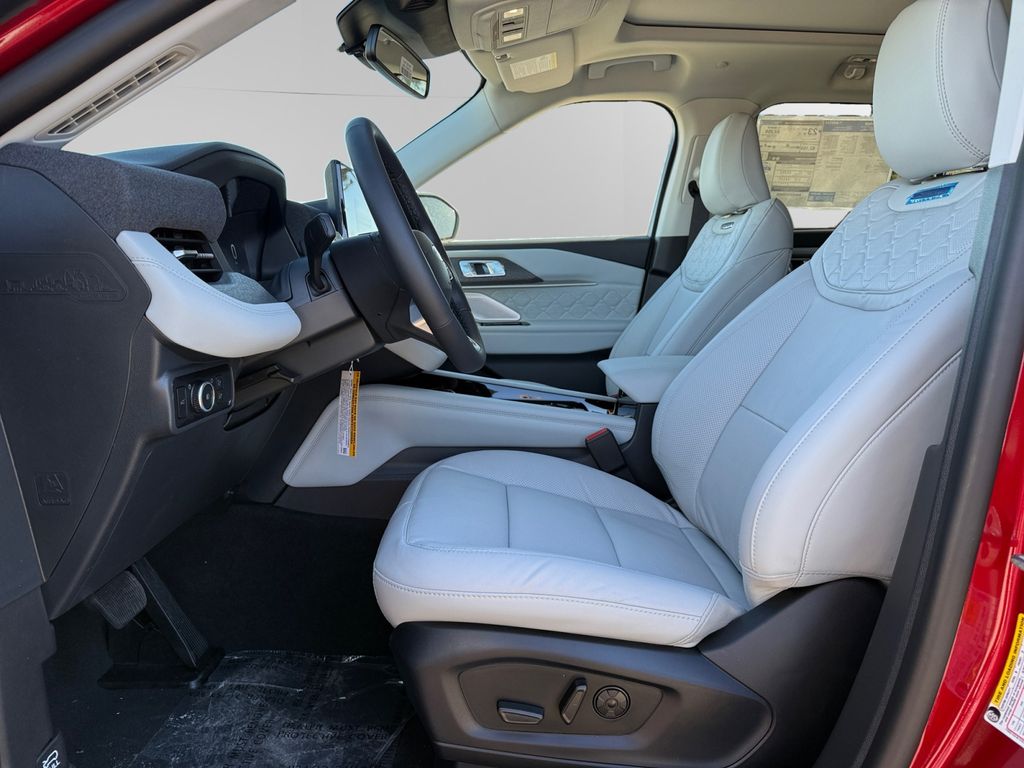 2026 Ford Explorer Platinum - Photo 12
