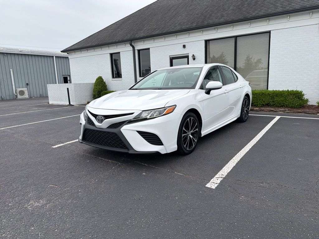 2019 Toyota Camry SE