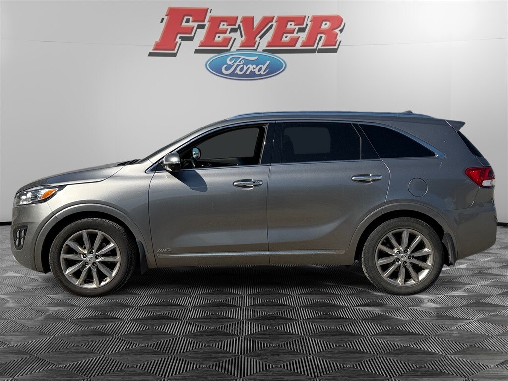 2017 Kia Sorento SX Limited photo 2