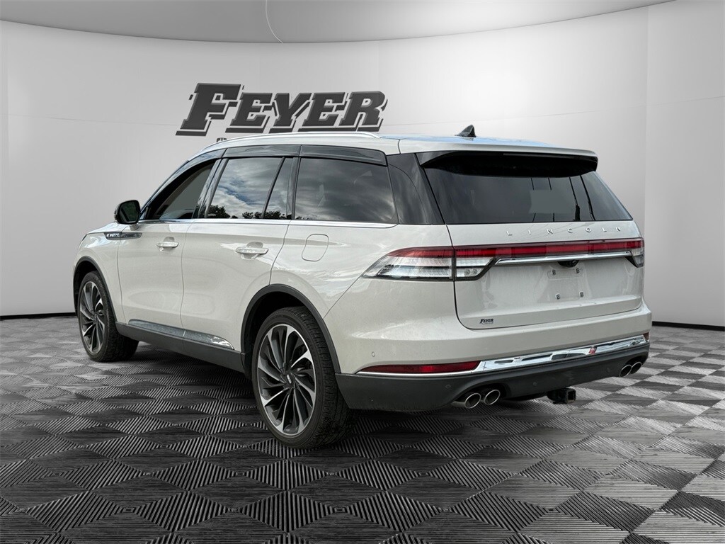 2023 Lincoln Aviator Reserve photo 3