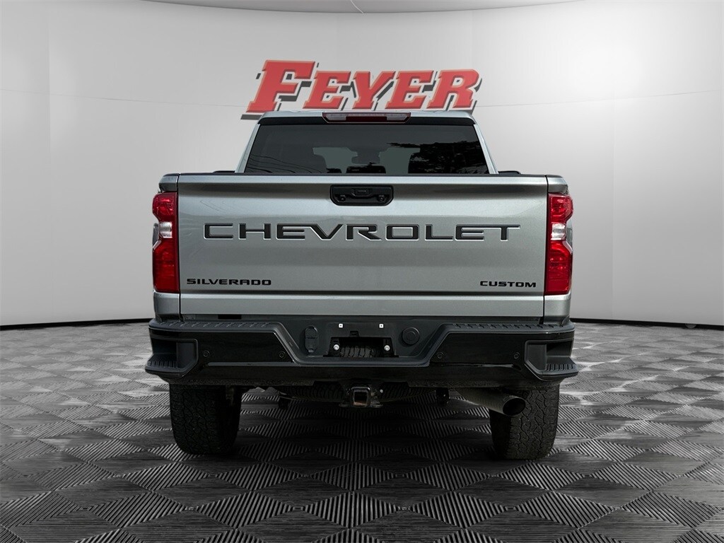 2024 Chevrolet Silverado 2500HD Custom photo 4