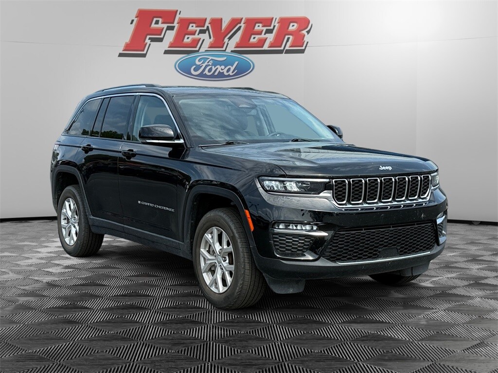 2023 Jeep Grand Cherokee Limited photo 3