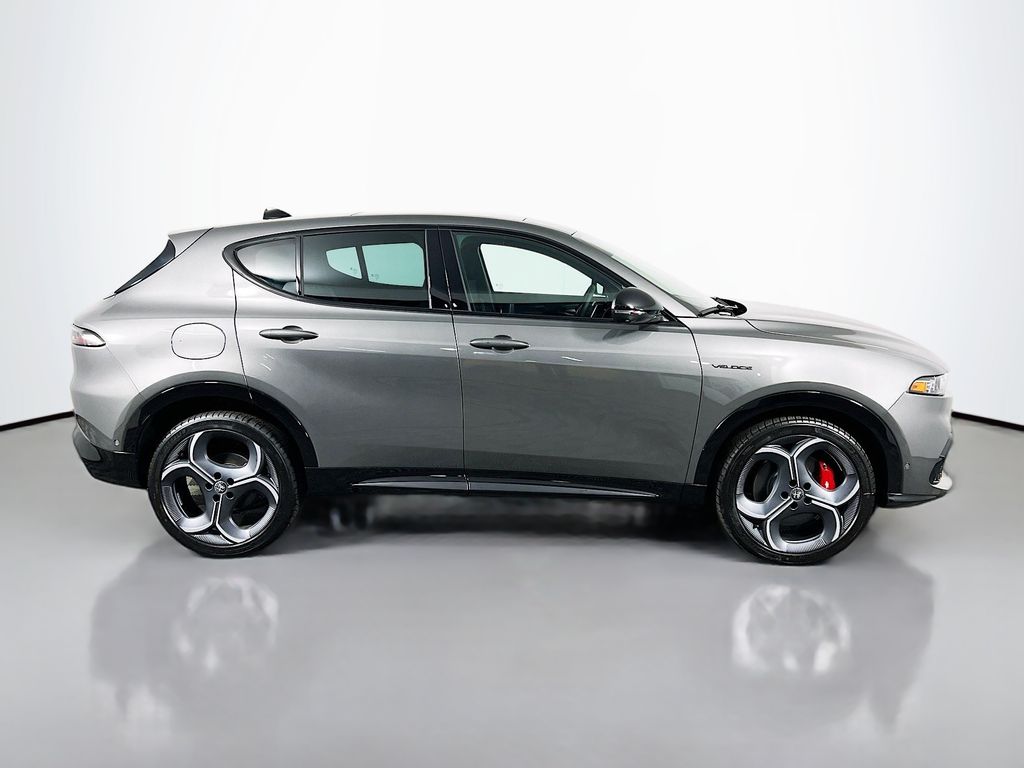 2026 Alfa Romeo Tonale Veloce - Photo 8
