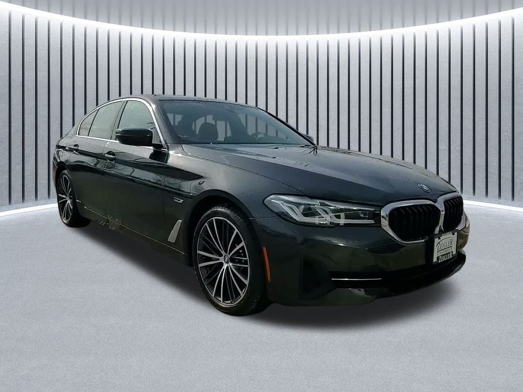 Used 2023 BMW 5 Series 530e with VIN WBA33AG0XPCM09824 for sale in Schaumburg, IL