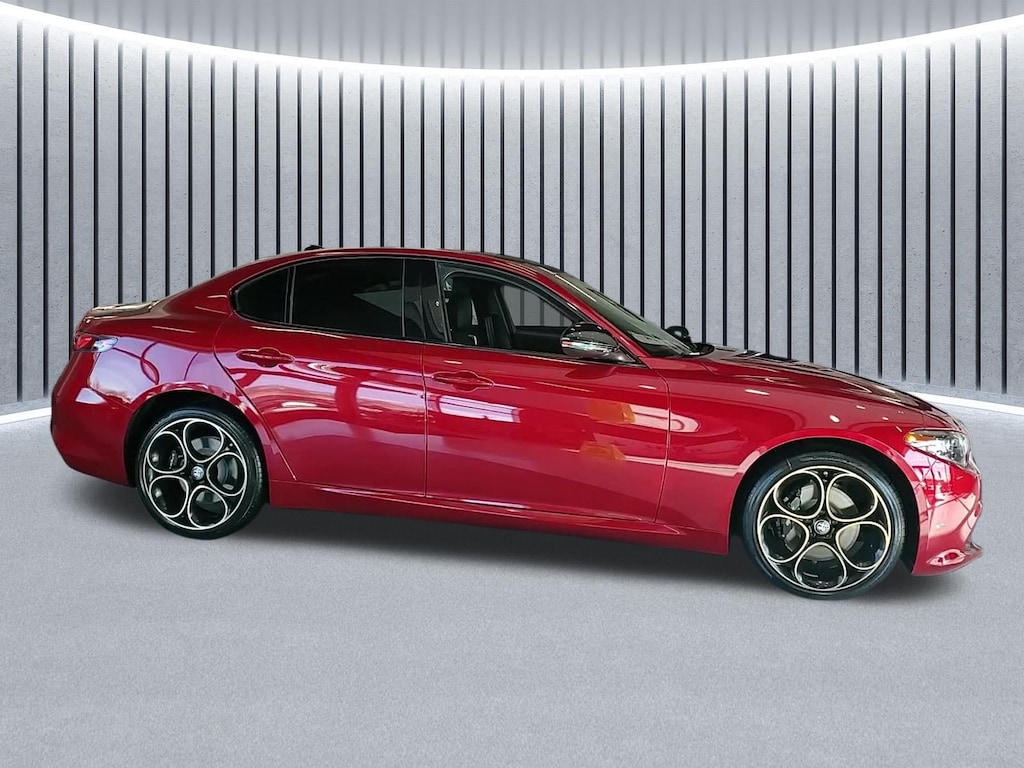 New 2025 Alfa Romeo Giulia INTENSA AWD Sedan