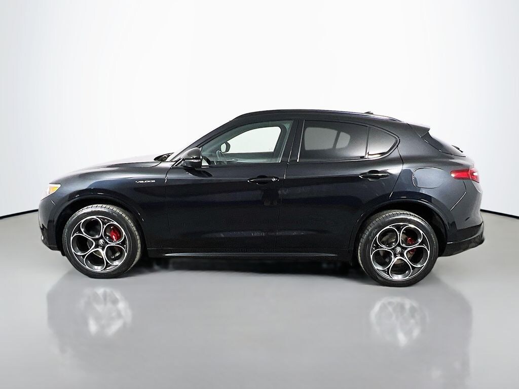 Used 2023 Alfa Romeo Stelvio Veloce SUV