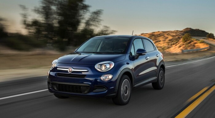 2017_FIAT_500x_BlueDriving (700x386).jpg