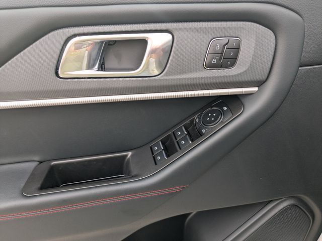 2026 Ford Explorer ST-Line - Photo 20