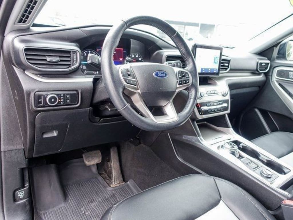 Used 2023 Ford Explorer XLT SUV