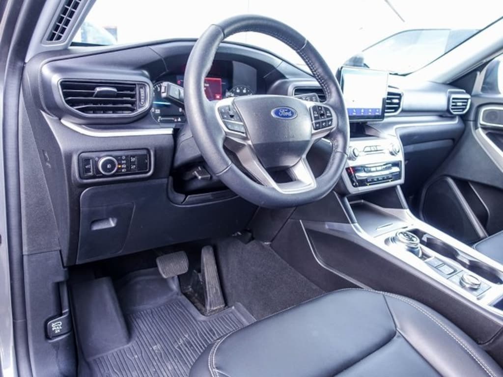 Used 2023 Ford Explorer XLT SUV