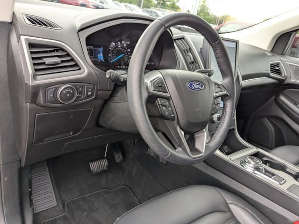 Used 2022 Ford Edge SEL SUV