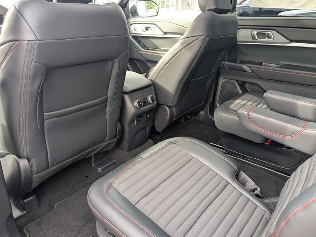 2026 Ford Explorer ST-Line - Photo 22