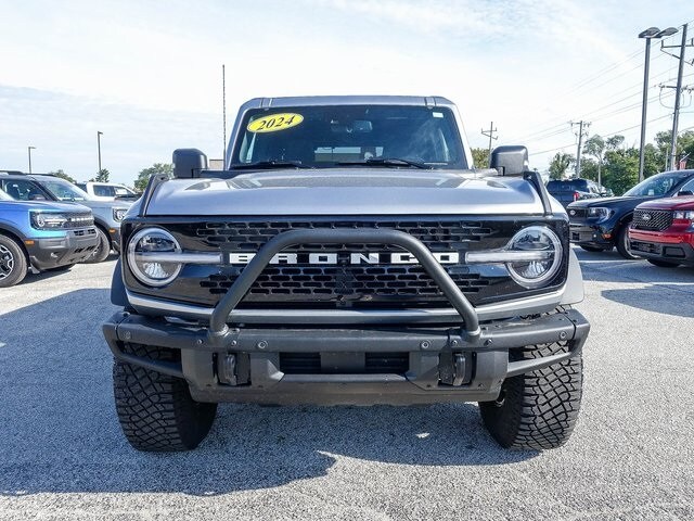 2024 Ford Bronco Wildtrak photo 2