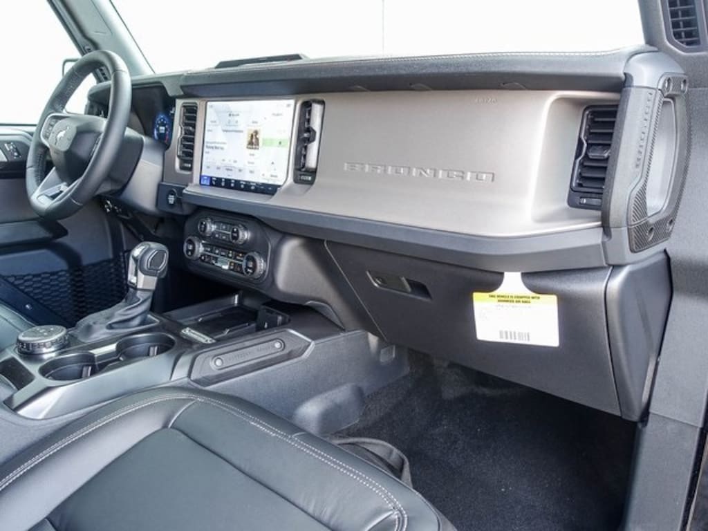 New 2025 Ford Bronco Outer Banks SUV