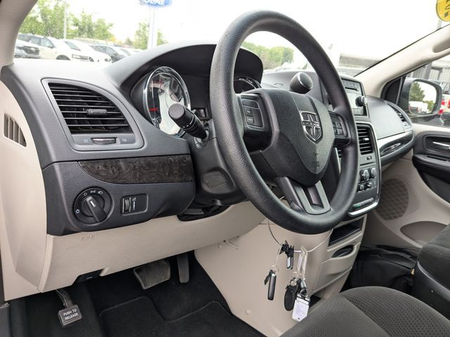 Used 2016 Dodge Grand Caravan SE with VIN 2C4RDGBGXGR335992 for sale in De Motte, IN
